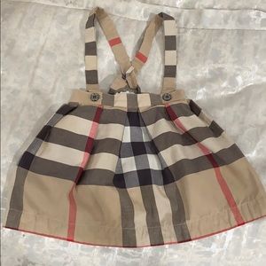 Burberry skirt or jumper
